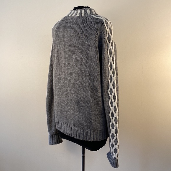Endless Rose Sweater, Long Sleeve, Gray & White Accent, Braided - Picture 3 of 11